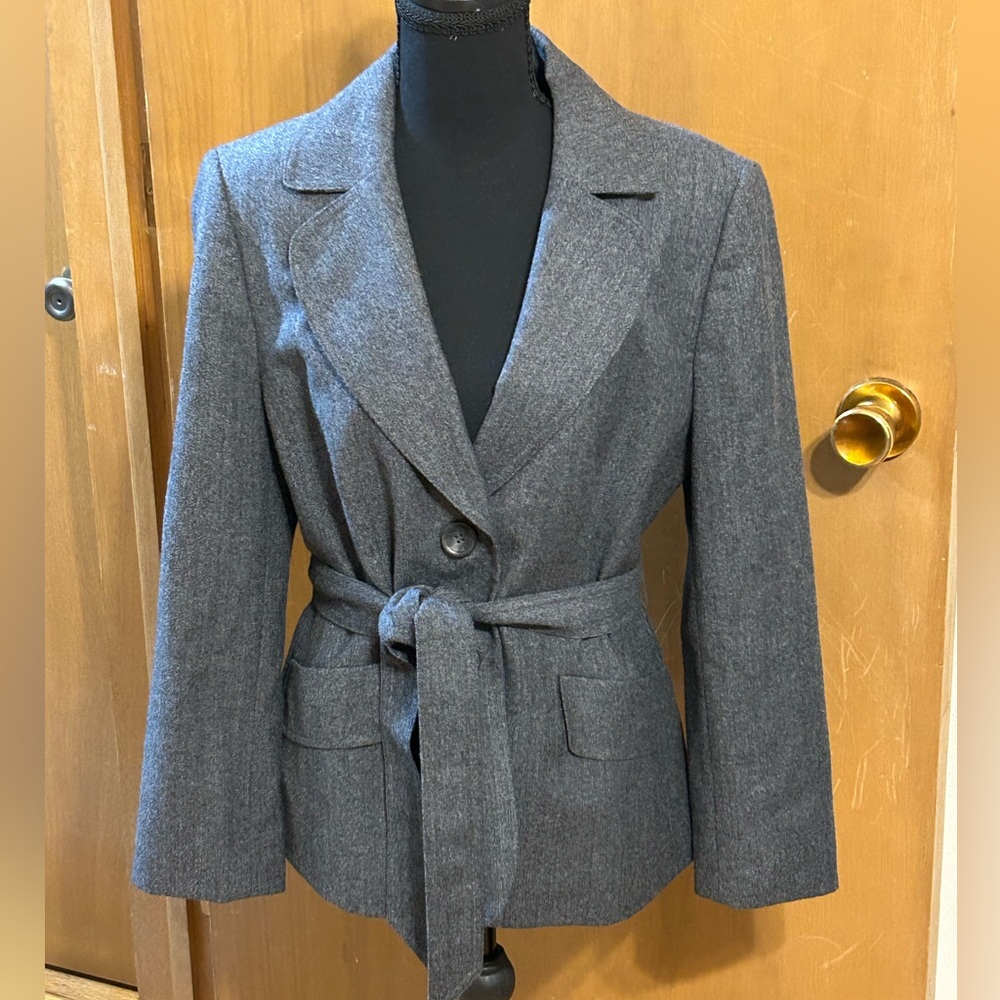 Ann Taylor Size 12 100% Virgin Wool Gray‎ Belted Blazer Career Jacket